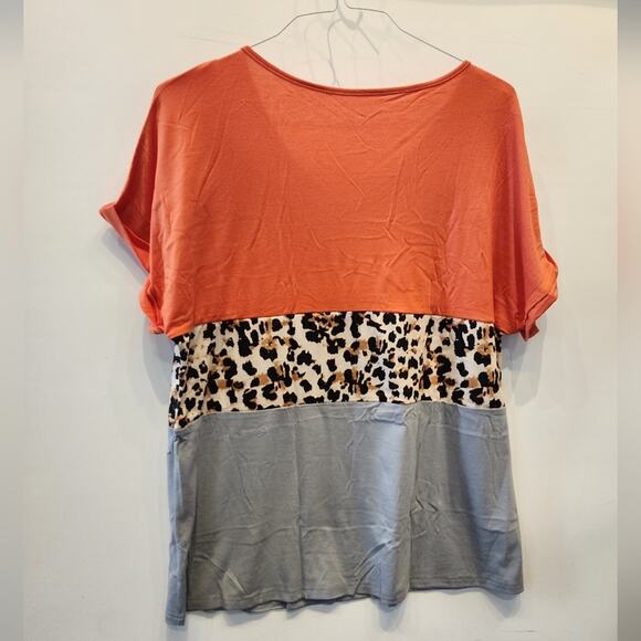 New Short Sleeve T-Shirt Orange Animal Print Casual V-Neck Tee Size XL - Picture 4 of 5